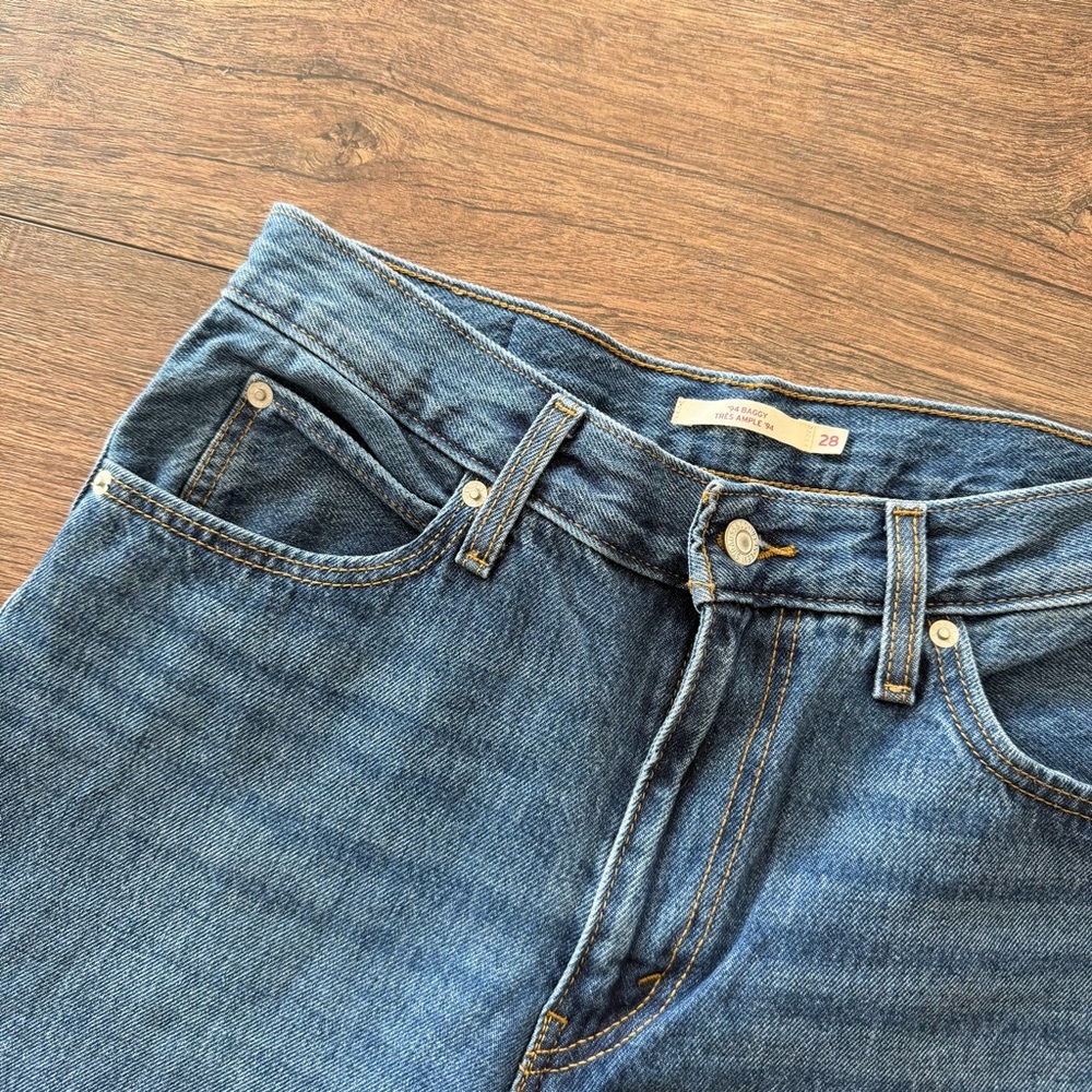 Levi's Straight Leg Women's Jeans in Blue Denim - Picture 5 of 10